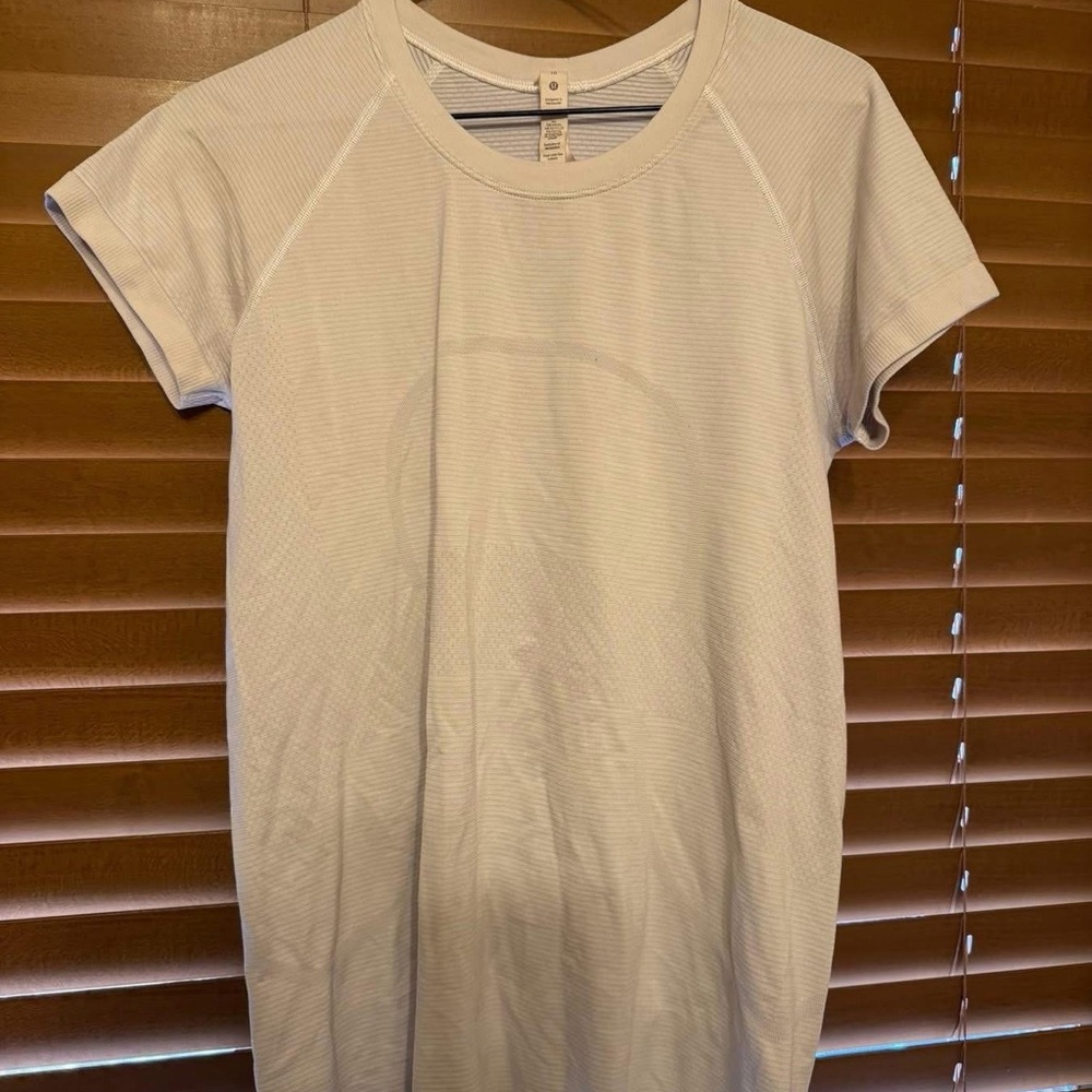 lululemon athletica White Short Sleeve Tee